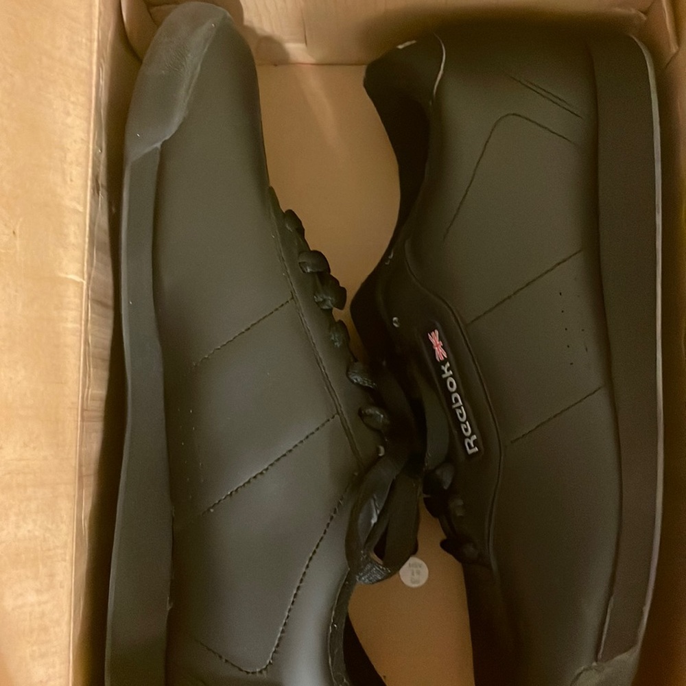 Black Reebok Classics